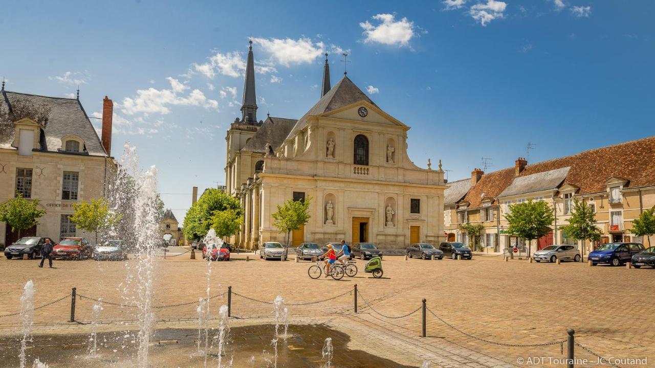 Gite le Petit Puits à Richelieu Esterno foto