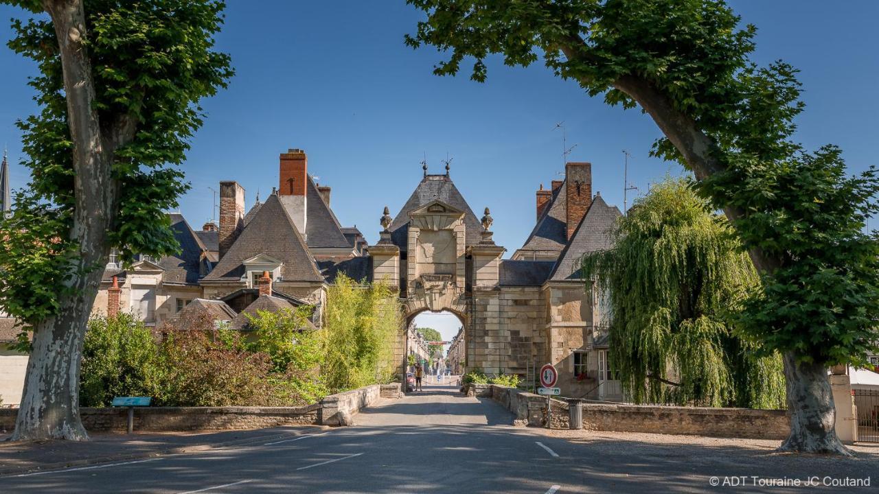 Gite le Petit Puits à Richelieu Esterno foto