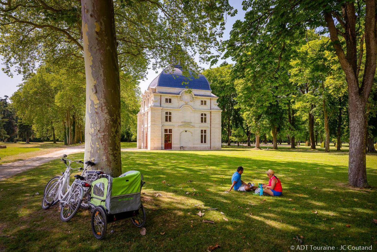 Gite le Petit Puits à Richelieu Esterno foto